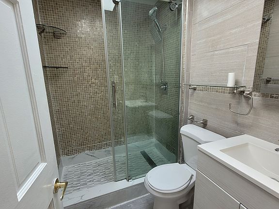 2nd image of 21-26 28th St #2