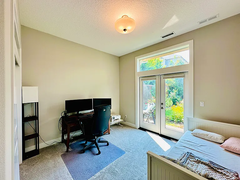 7815 NW 166th Ave — Photo 31