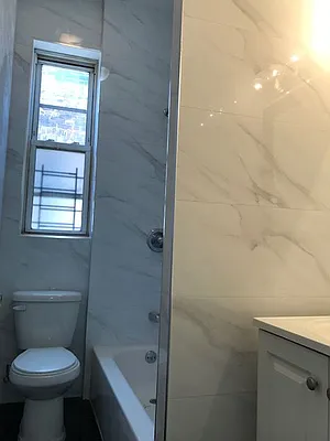 Rented by G2 Realty Group LLC | media 8