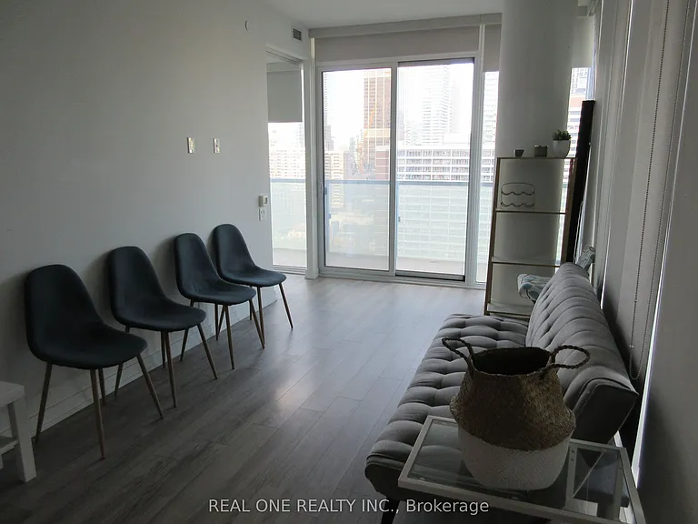 28 Wellesley St E #2207 — Photo 6