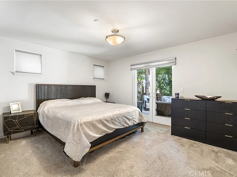 709 N Lucia Ave #B — Photo 32