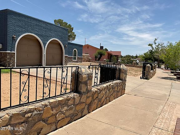 2nd image of 1516 Opossum Cir