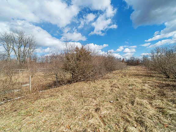 4th image of 2725 S Duck Lake Rd