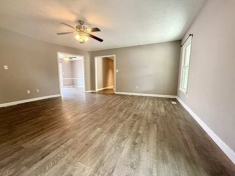 715 Prestige Blvd — Photo 5