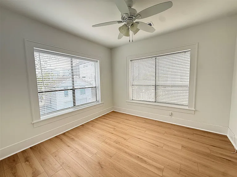 1201 W Gray St #3 — Photo 7