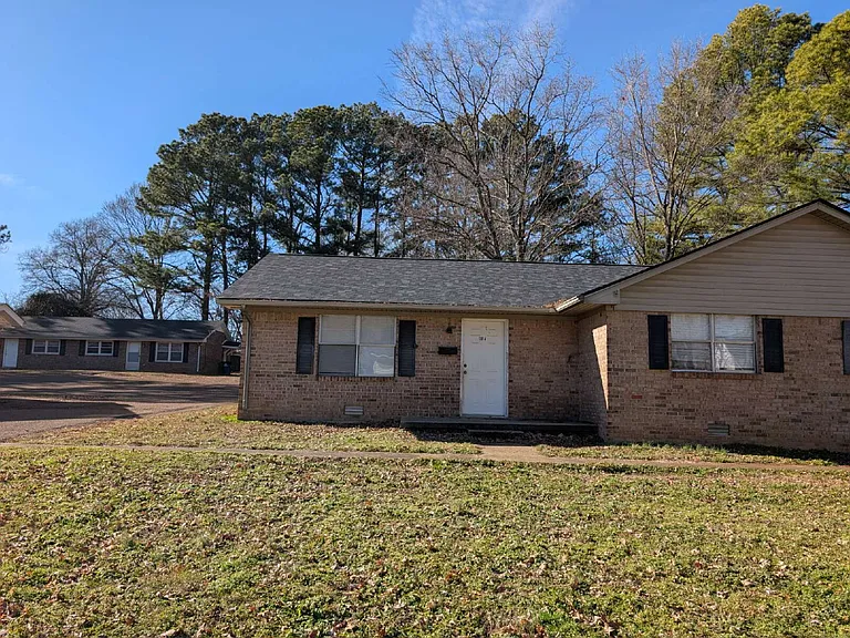 120 Willow Ln #A — Photo 11