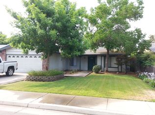 2415 4th St, Sanger, CA 93657