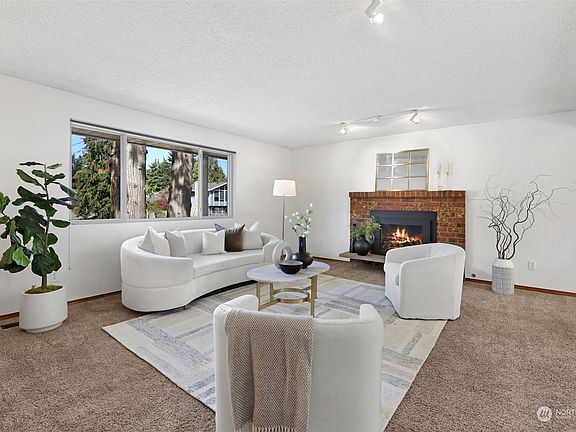 3rd image of 11023 37th Drive SE