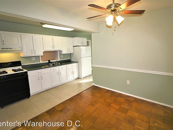 2nd image of 10115 Lomond Dr