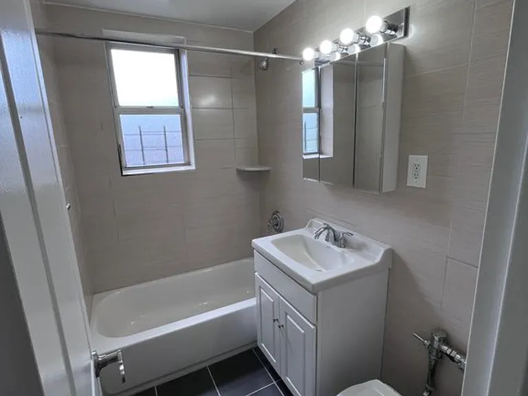 2049 20th Ln #4A — Photo 10