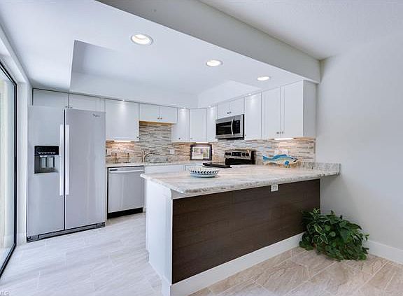 3rd image of 5213 Cedarbend Dr APT 4