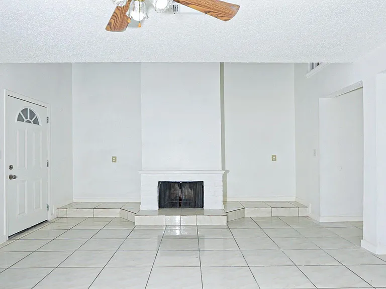10920 Village Bend Ln #920 — Photo 10