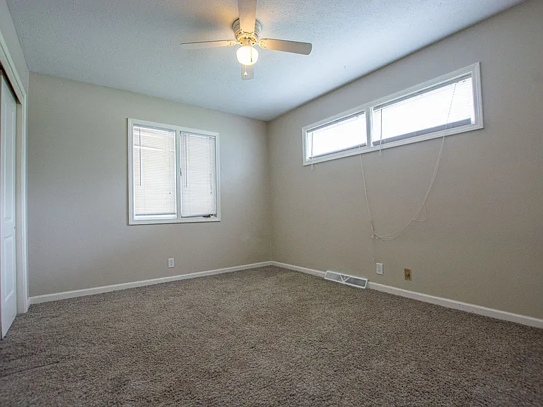 11808 William St — Photo 12