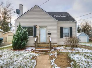 1423 Comfort St, Lansing, MI 48915