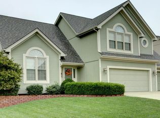 9011 N Hull Dr, Kansas City, MO 64154