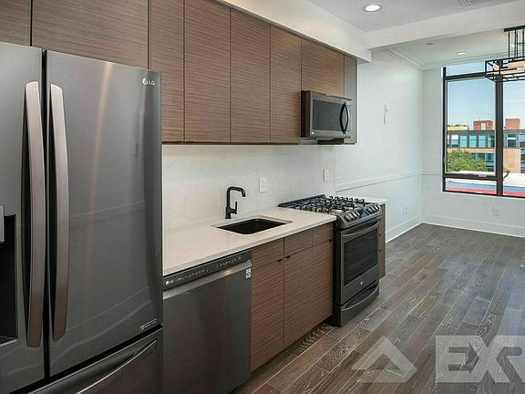 5th image of 47-16 Greenpoint Ave