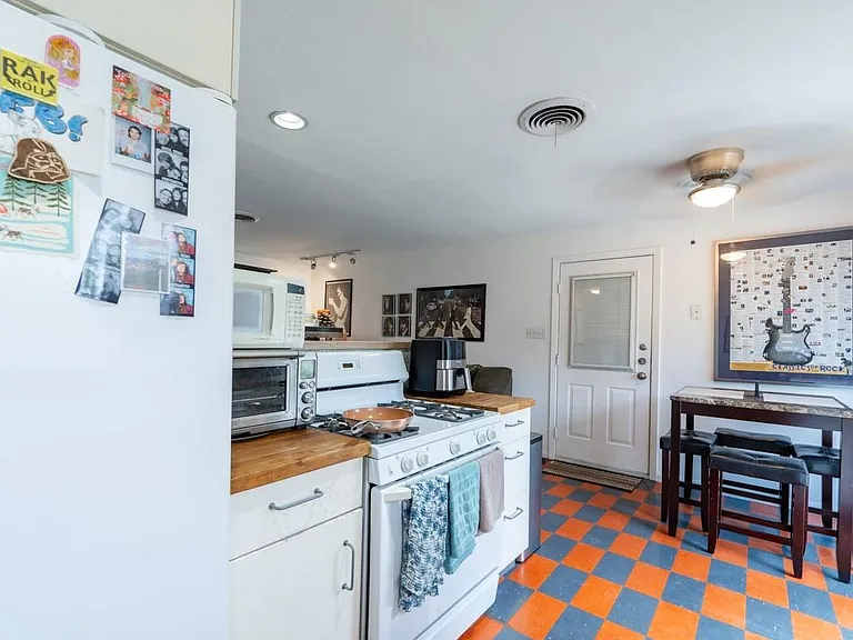 4407 Terrilance Dr — Photo 9