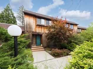 2161 Pauline Ct, Ann Arbor, MI 48103
