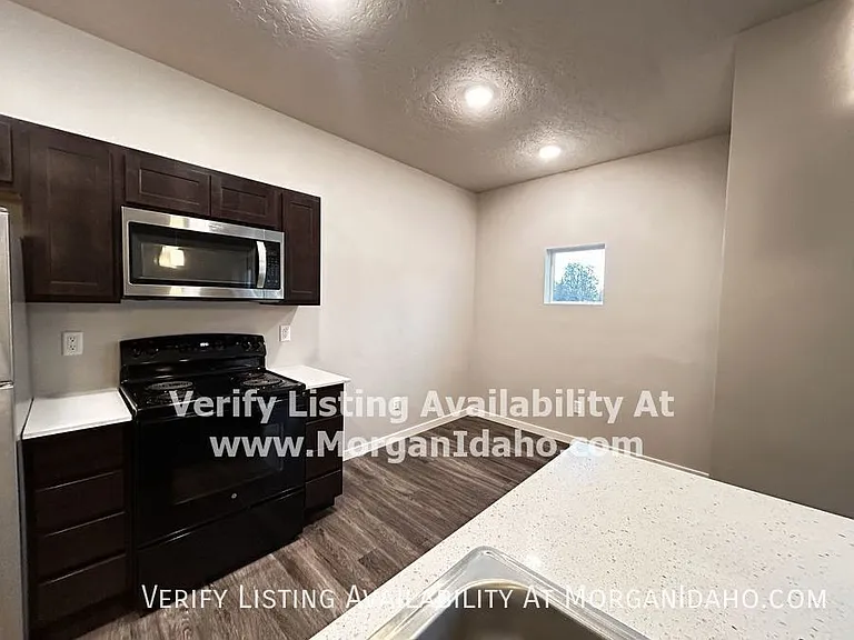 1021 S Elder St #302 — Photo 4
