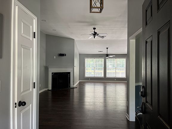 3rd image of 2582 Oak Bluff Dr #1