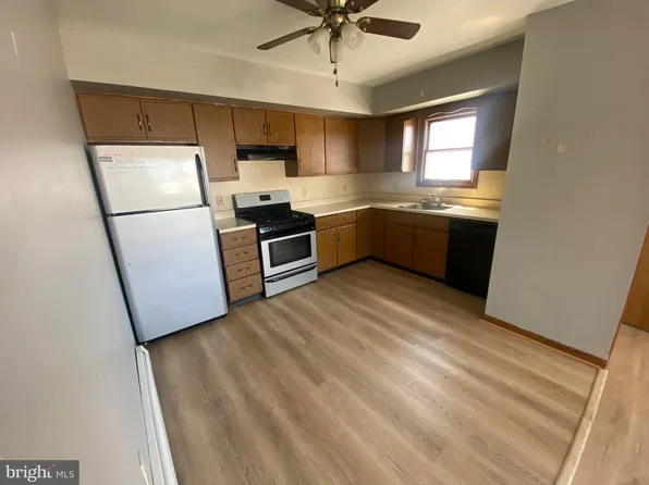 113 Frank St APT 6, Dunmore, PA 18512