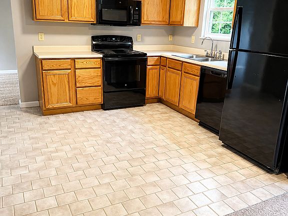 2nd image of 640 Ellen Dr