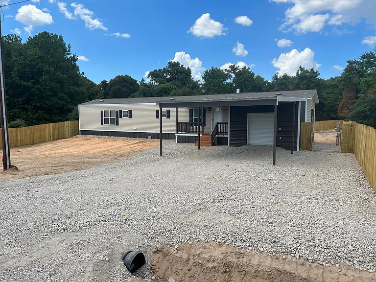 1444 San Saba St — Photo 1