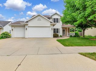 3100 E Greenleaf Dr, Appleton, WI 54915