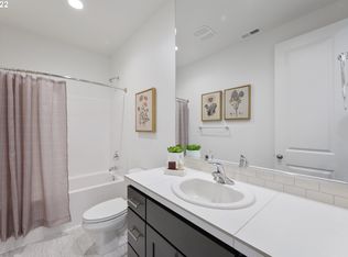 121 W 17th St, Lafayette, OR 97127