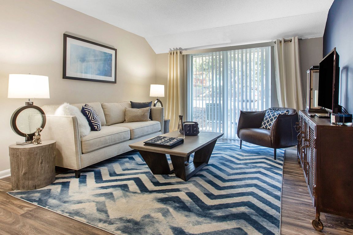 Experience comfort and elegance in this beautifully designed living space.