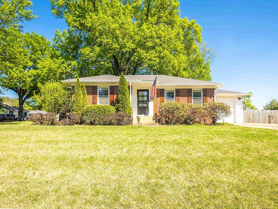 1st image of 1328 Colonial Rd