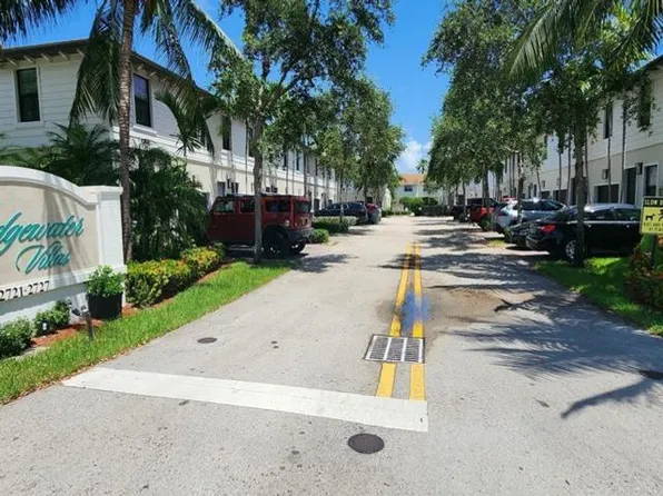 2723 NE 14th St, Pompano Beach, FL 33062