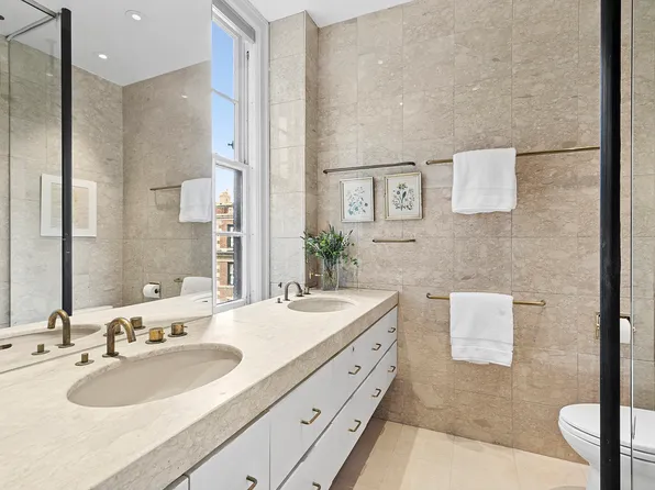 655 Park Avenue image 4 of 13