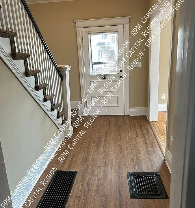 2-4 Traver St #2