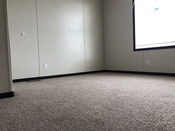 4th image of 2100 Stephenson Hwy #207