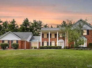 2233 Kehrsglen Ct, Chesterfield, MO 63005