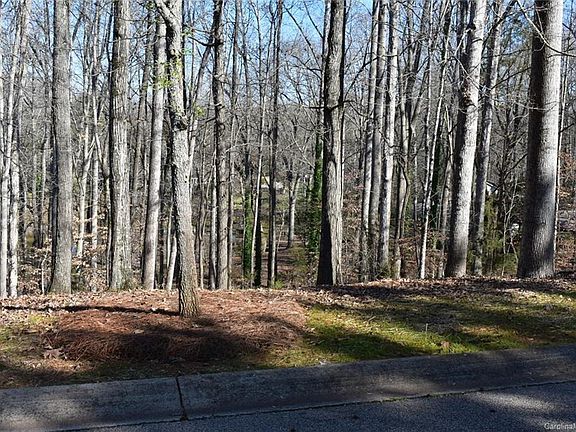4th image of 8124 Bayview Ln