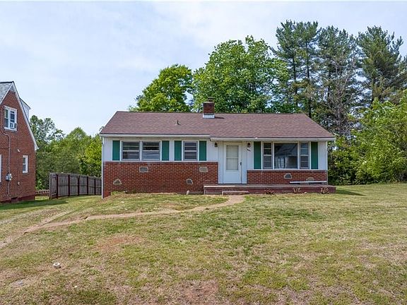 3rd image of 1018 Askin St