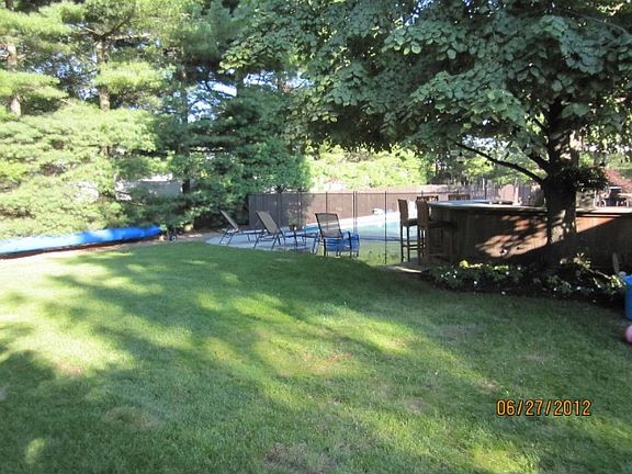 2nd image of 9 1/2 Dolphin Ln W