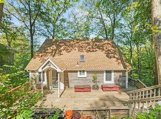 11 Cherry Tree Rd, Vernon, NJ 07462