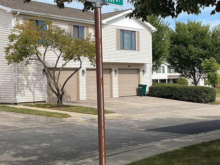914 Van Buren Ct — Photo 55