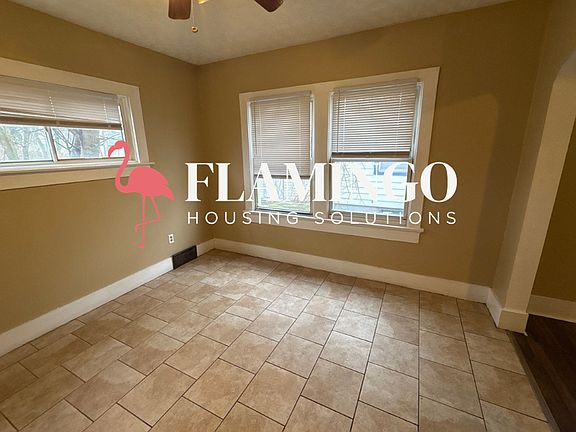 5th image of 725 Maplehurst Ave