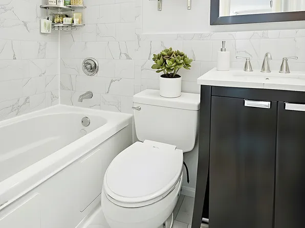 1991 Broadway image 8 of 9