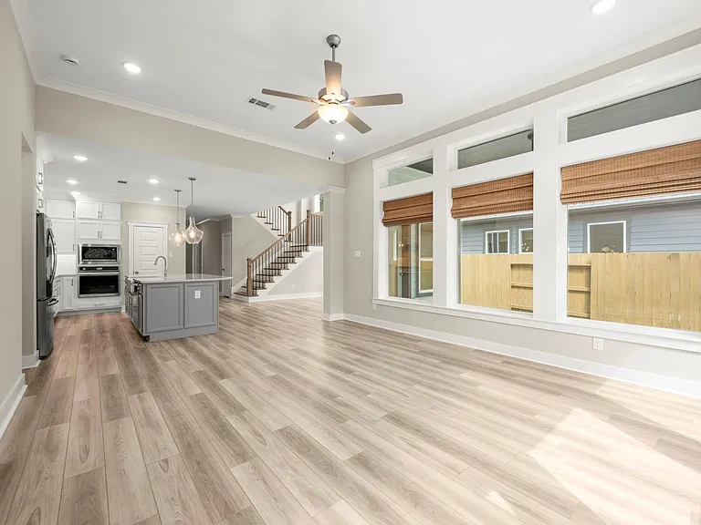 311 Pilazzo St — Photo 12