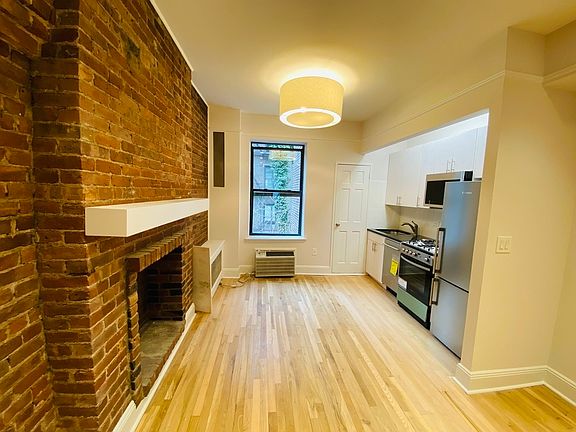 3rd image of 447 W 56th St #3FW