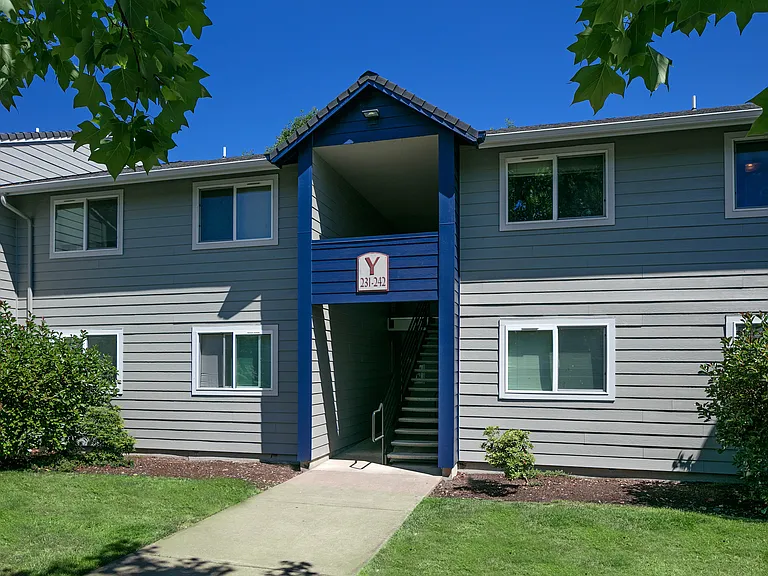 Parkside Apartments — Photo 19