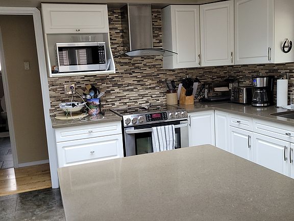 2nd image of 12303 Glen Abbey Ct