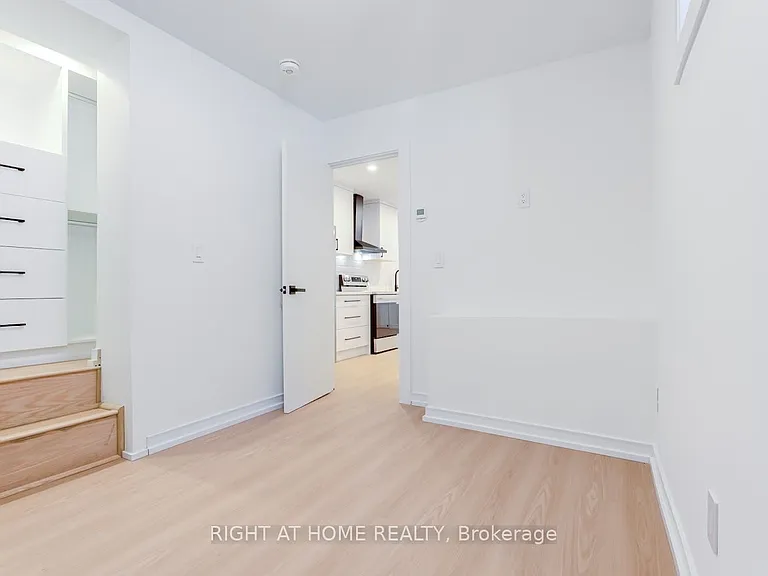 11C Condor Ave — Photo 12