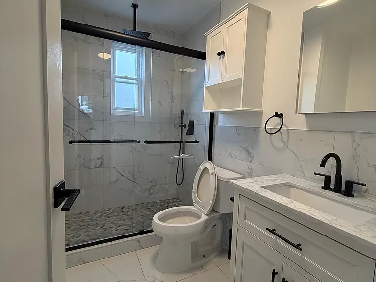 1525 Pelham Pkwy N #3 — Photo 6