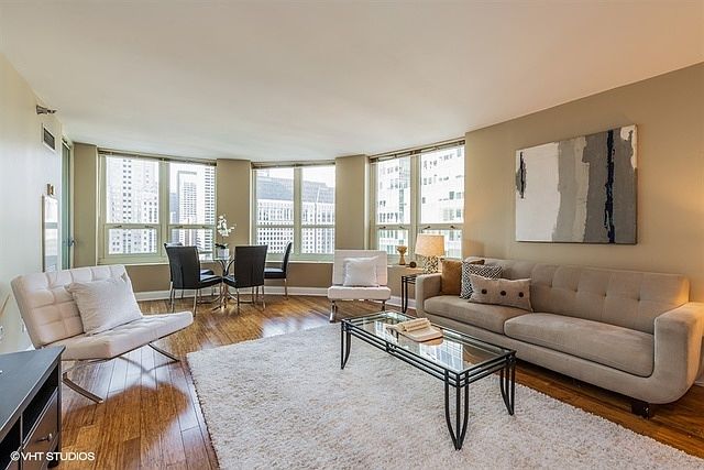1st image of 345 N Lasalle St APT 2207